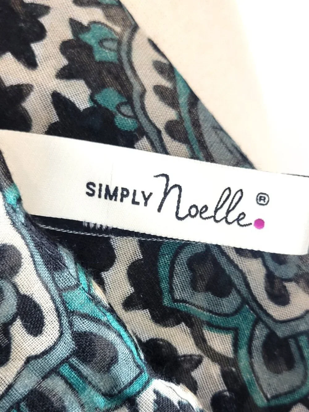 SIMPLY NOELLE Blue Black Gray Paisley Scarf